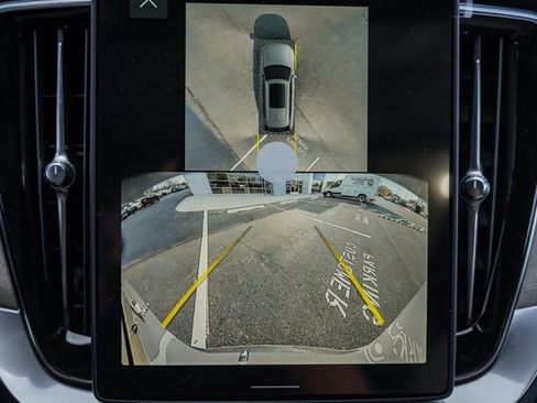 New 2026 Volvo XC90 B6 Plus w/ Protection Package Premier image 41