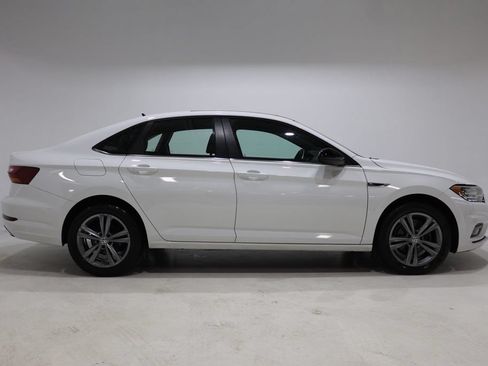 Used 2019 Volkswagen Jetta R-Line w/ R-Line Cold Weather Package FWD image 9