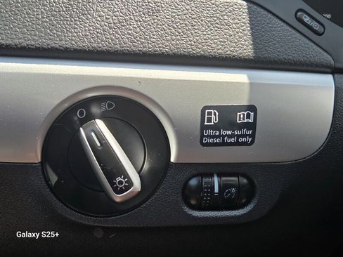 Used 2012 Volkswagen Jetta TDI FWD image 26