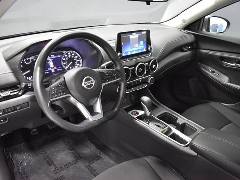 Certified 2023 Nissan Sentra SV FWD image 4