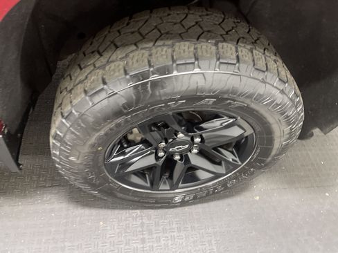 Used 2020 Chevrolet Silverado 1500 LT Trail Boss image 26