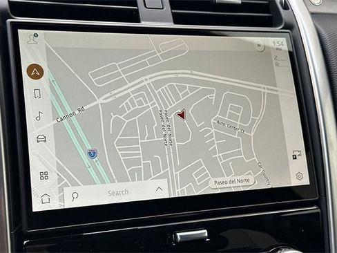 New 2025 Land Rover Discovery Dynamic SE image 19