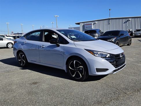 New 2025 Nissan Versa SR image 16