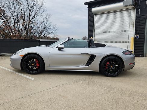 Used 2019 Porsche 718 Boxster S image 2