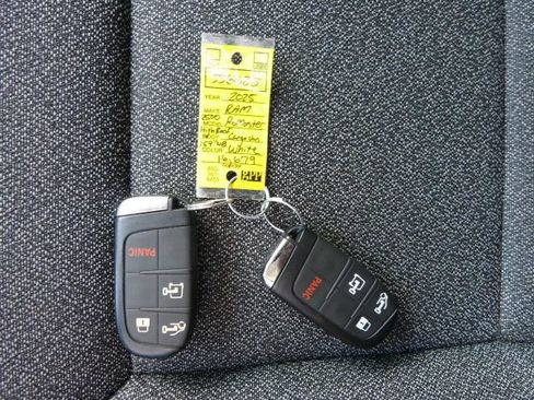 Used 2025 RAM ProMaster 2500 w/ Safety Group FWD image 41
