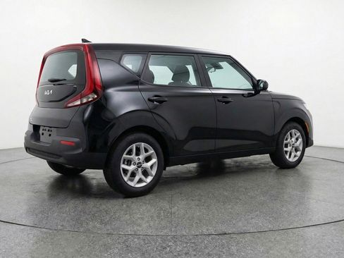 Used 2025 Kia Soul LX w/ LX Technology Package image 9