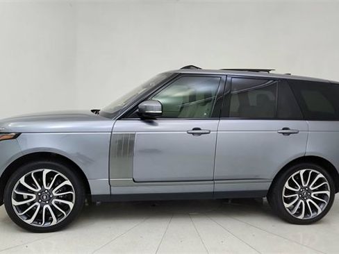 Used 2022 Land Rover Range Rover Westminster Edition image 3