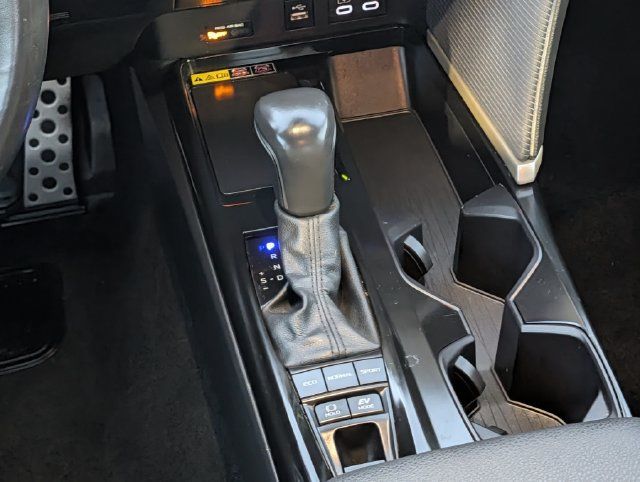 Used 2025 Toyota Camry SE FWD image 14