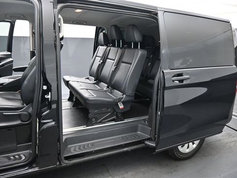 Used 2023 Mercedes-Benz Metris Passenger image 15