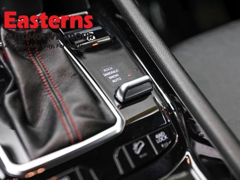 Used 2023 Jeep Compass Trailhawk image 21