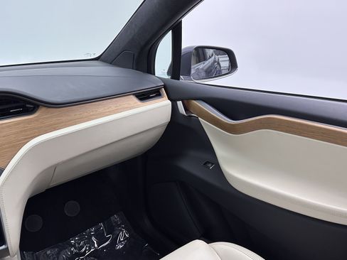 Used 2020 Tesla Model X Long Range AWD/4WD image 28