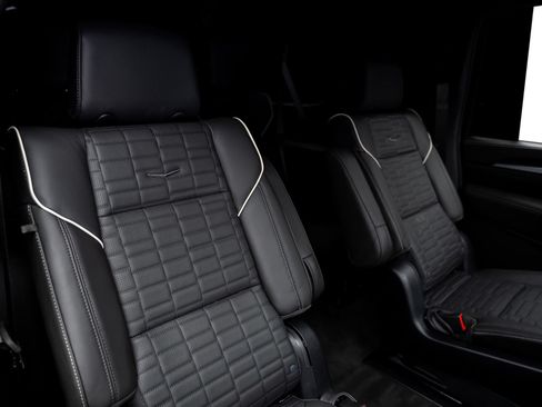Used 2026 Cadillac Escalade ESV Platinum Sport AWD/4WD image 37