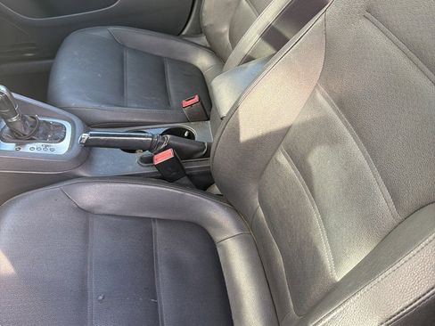 Used 2012 Volkswagen Jetta TDI image 4