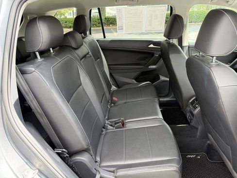 Used 2021 Volkswagen Tiguan SEL FWD image 27