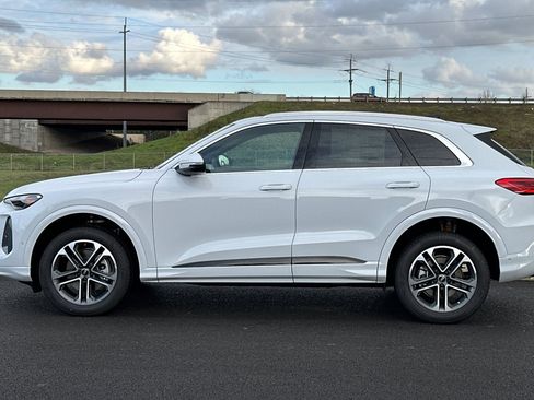 New 2025 Audi Q5 Premium image 6