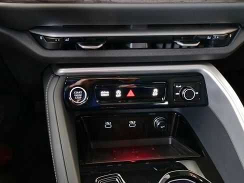 New 2025 Audi Q5 Prestige image 24