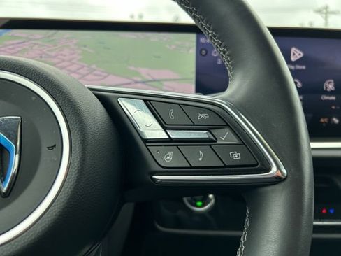 Certified 2025 Buick Envision Preferred AWD/4WD image 39