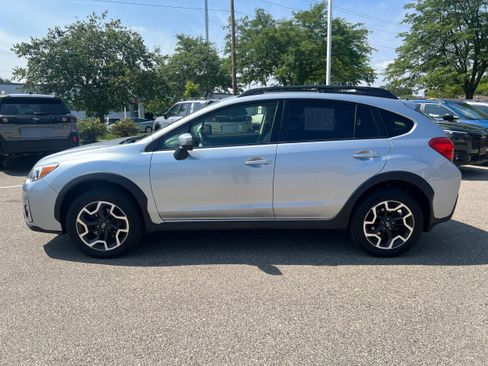 Used 2017 Subaru Crosstrek 2.0i Limited w/ Popular Package #2 AWD/4WD image 4