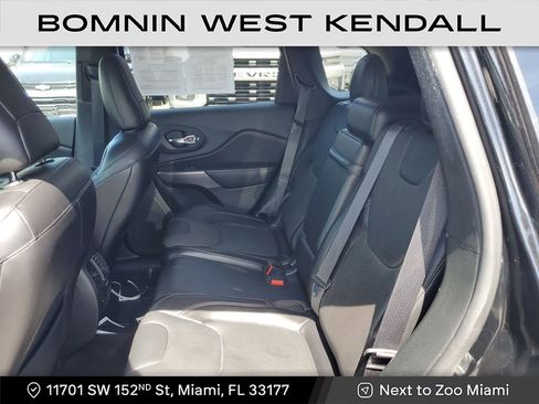 Used 2019 Jeep Cherokee Limited w/ Luxury Group image 18