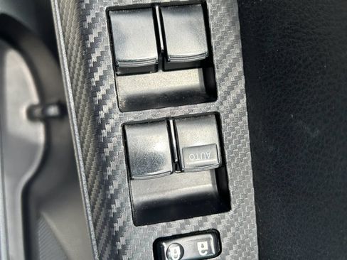 Used 2013 Toyota RAV4 XLE AWD/4WD image 19