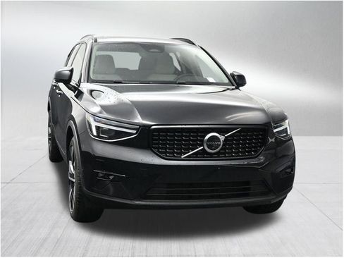 New 2026 Volvo XC40 B5 Ultra w/ Protection Package Premier AWD/4WD image 7