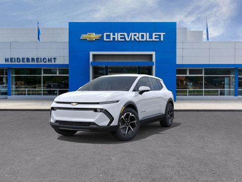 New 2026 Chevrolet Equinox EV LT image 8