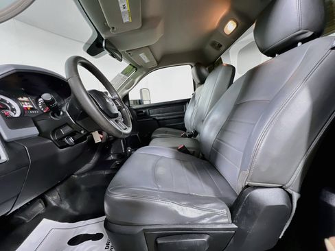 Used 2014 RAM 2500 Tradesman w/ Chrome Appearance Group AWD/4WD image 15
