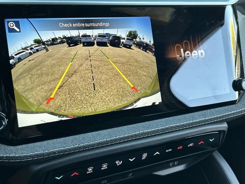 New 2026 Jeep Cherokee Laredo image 21