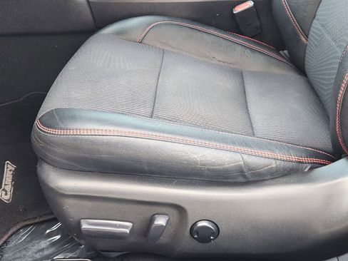 Used 2016 Toyota Camry SE image 22