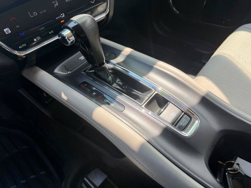 Used 2016 Honda HR-V EX image 15