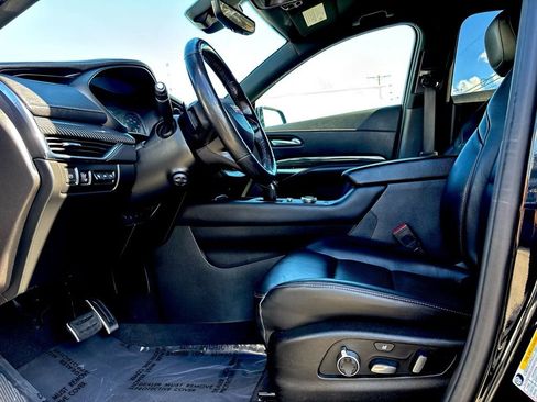 Used 2021 Cadillac XT4 Sport image 13