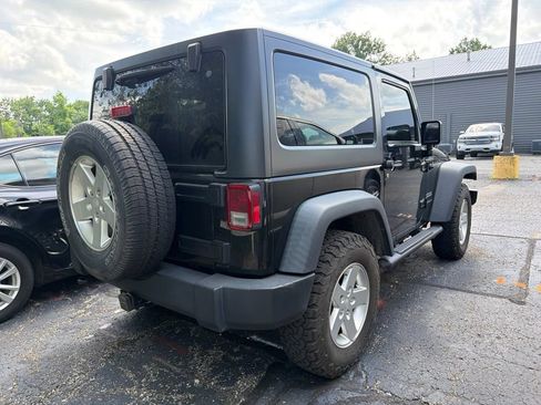 Used 2015 Jeep Wrangler Sport w/ Quick Order Package 24S AWD/4WD image 5