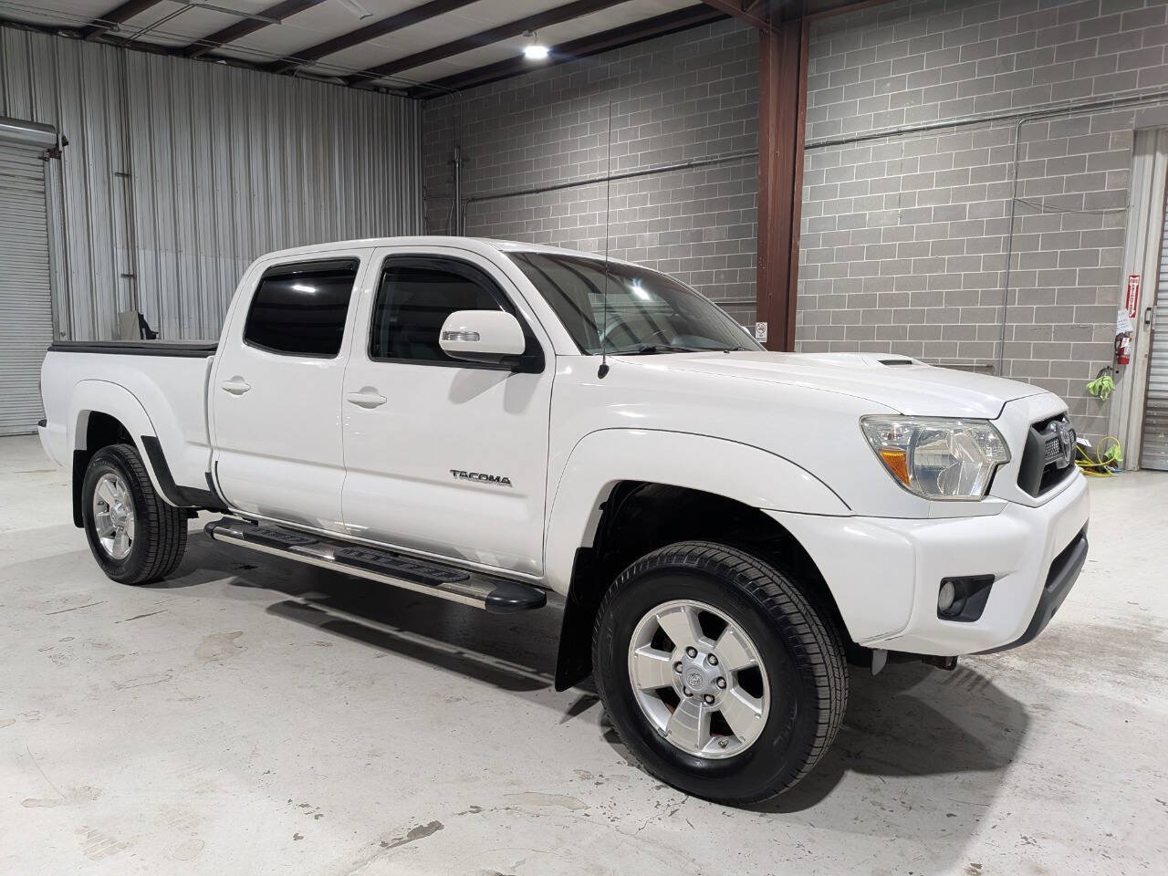 Used 2015 Toyota Tacoma PreRunner w/ TRD Sport Package RWD image 5
