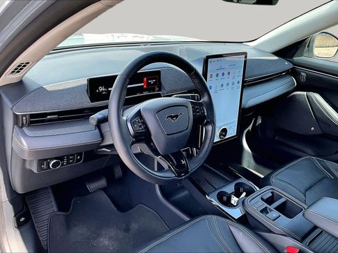 Used 2025 Ford Mustang Mach-E Premium RWD image 17