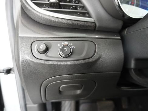 Used 2021 Buick Encore Preferred image 26