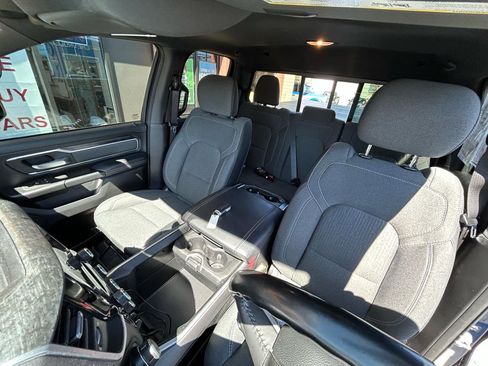 Used 2022 RAM 1500 Big Horn AWD/4WD image 17