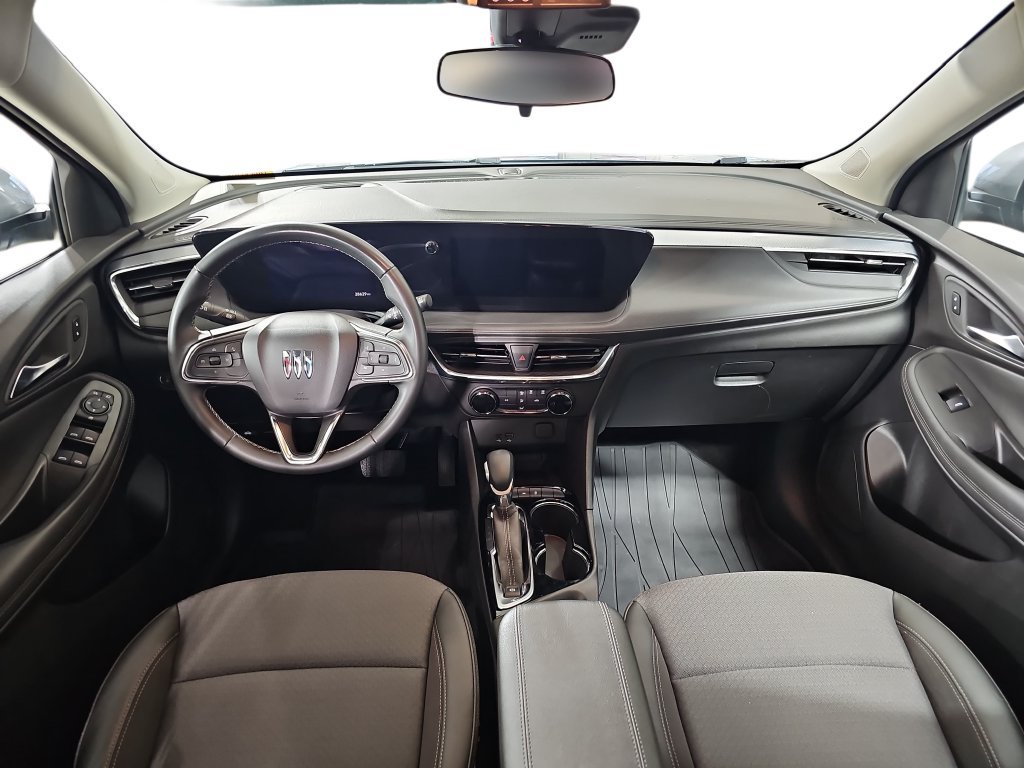 Used 2024 Buick Encore GX Preferred FWD image 11