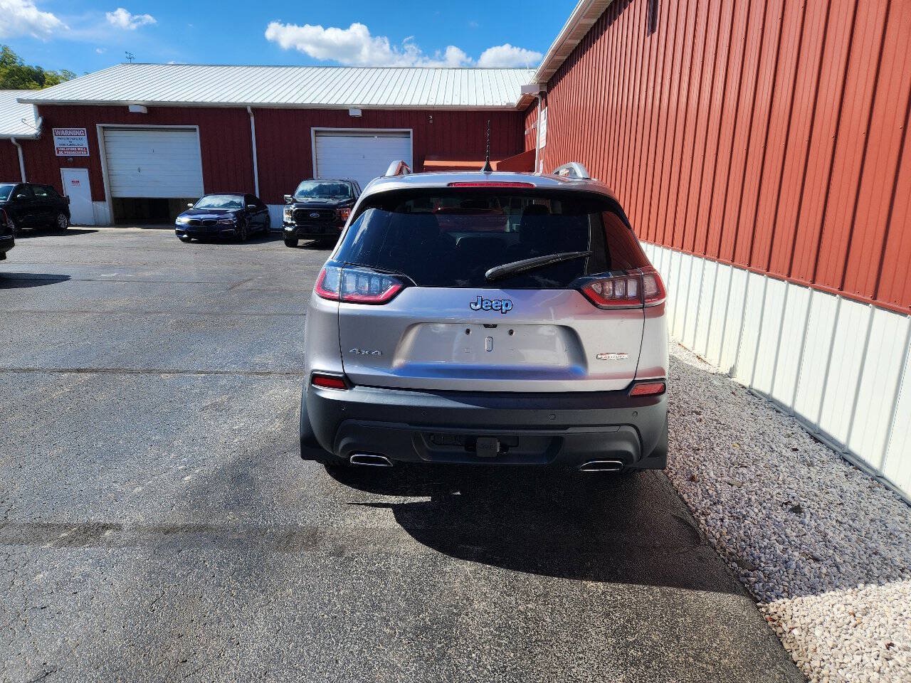 Used 2019 Jeep Cherokee Latitude Plus w/ Cold Weather Group AWD/4WD image 6