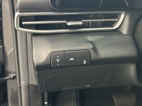 Used 2022 Hyundai Elantra SEL w/ Convenience Package image 15