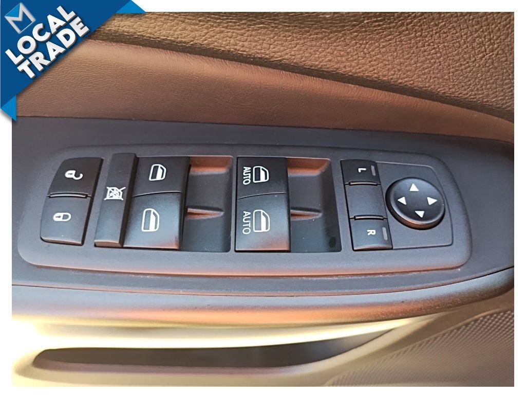 Used 2021 Jeep Cherokee Trailhawk w/ Premium Leather Package AWD/4WD image 16