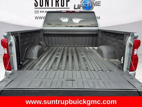 Used 2024 Chevrolet Silverado 2500 Custom w/ Custom Value Package image 23