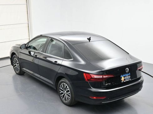 Certified 2021 Volkswagen Jetta SE FWD image 37