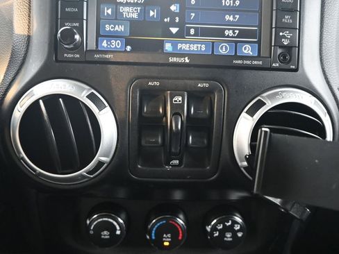 Used 2013 Jeep Wrangler Unlimited Sahara w/ Dual Top Group image 30