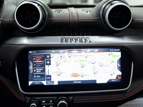 Used 2020 Ferrari Portofino RWD image 39