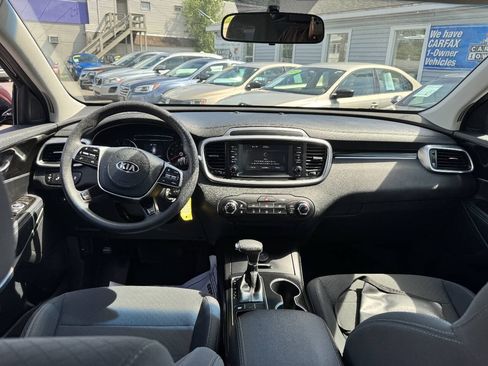 Used 2019 Kia Sorento FWD image 22
