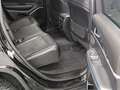 Used 2023 Jeep Grand Cherokee Trailhawk image 26