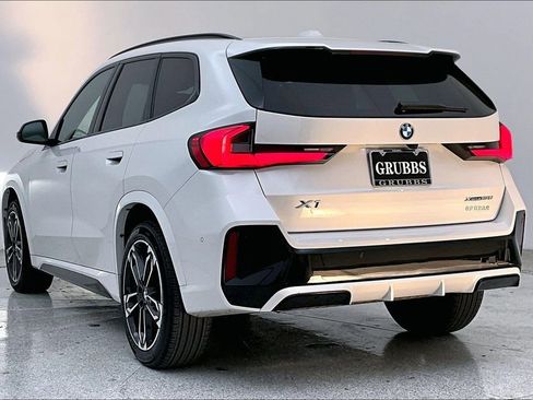 Used 2025 BMW X1 xDrive28i image 2