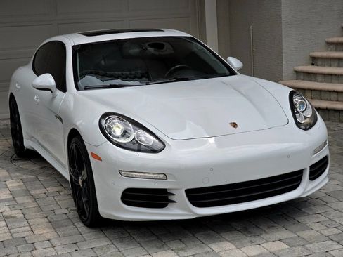 Used 2015 Porsche Panamera S w/ Premium Package image 27