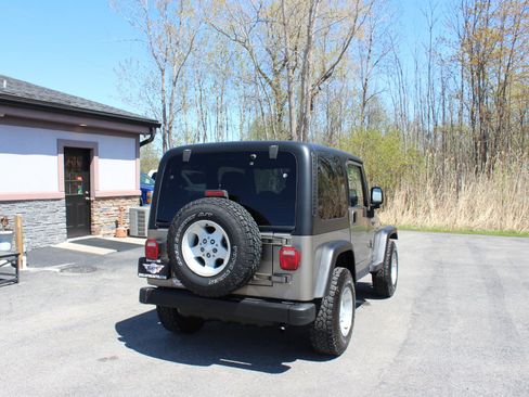 Used 2004 Jeep Wrangler SE w/ Ecco Tire & Wheel Group AWD/4WD image 5