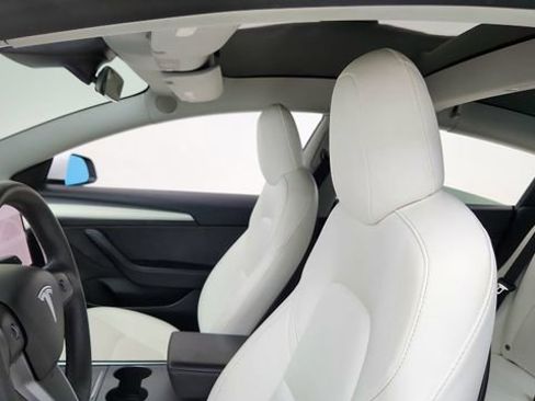 Used 2022 Tesla Model 3 Performance AWD/4WD image 32